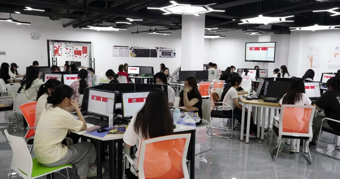 bat365在线中国官网登录入口直播电商产业学院开展第二期跨境电商综合实训课程